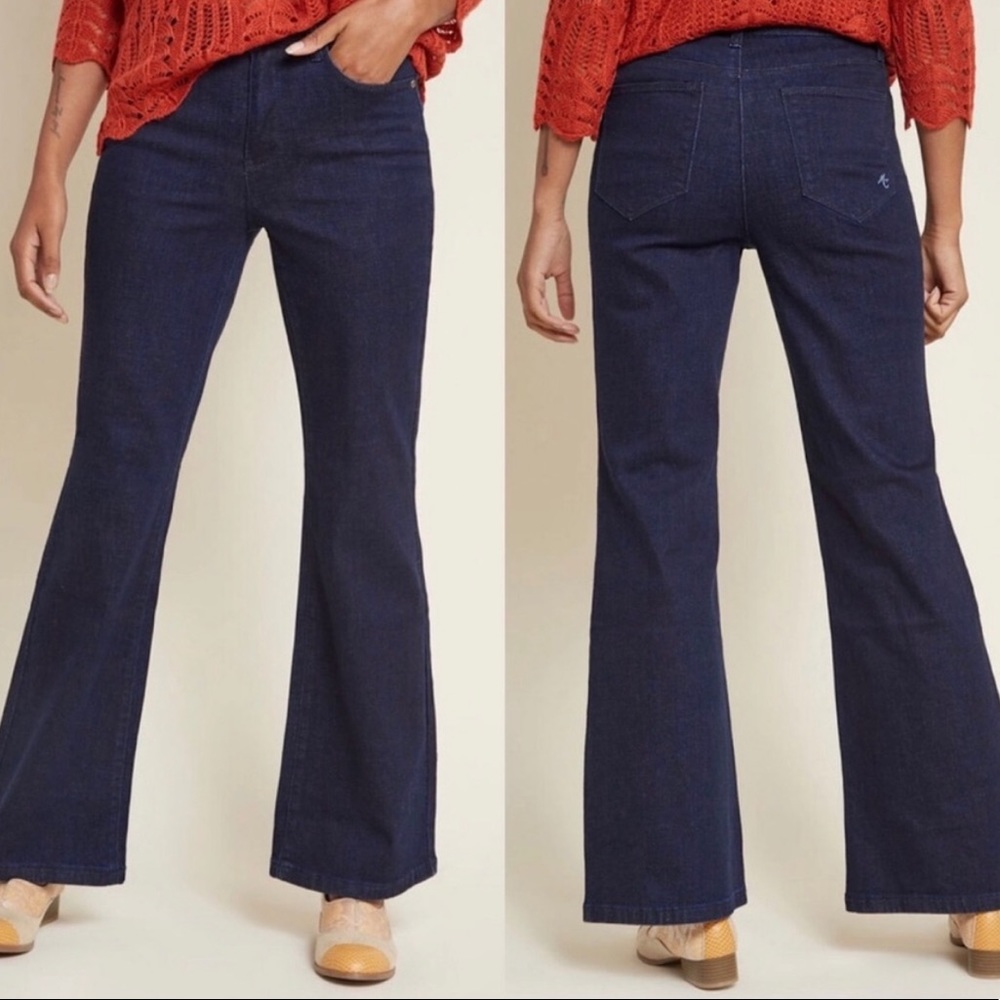 •MODCLOTH• Dark Wash Wide Leg Jeans Size‎ Medium (6-8)